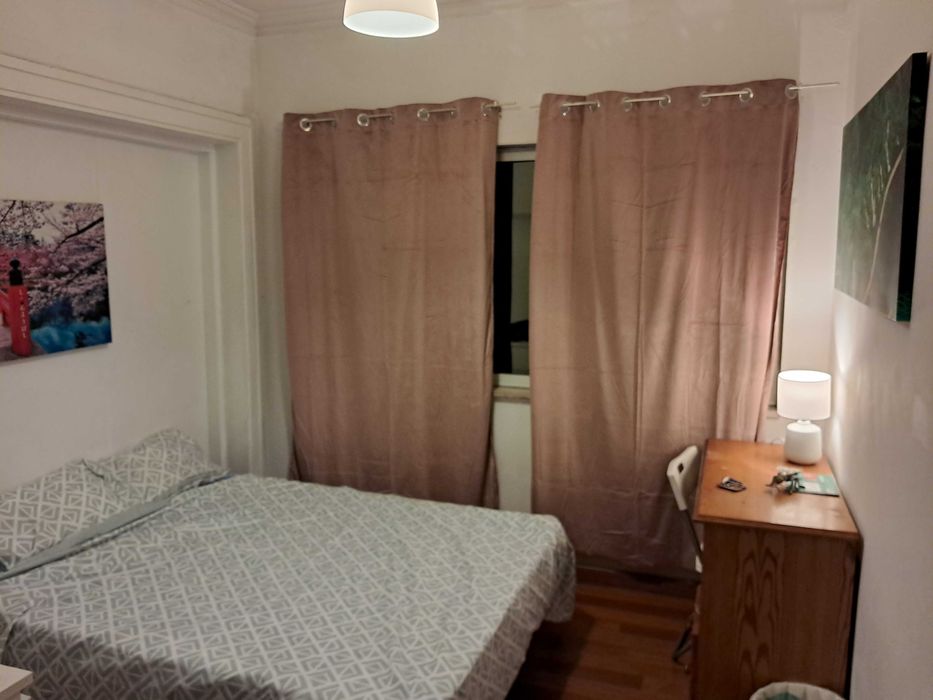 Quartos CASAL espaçosos. Luminosos.Campolide, Centro Lisboa.