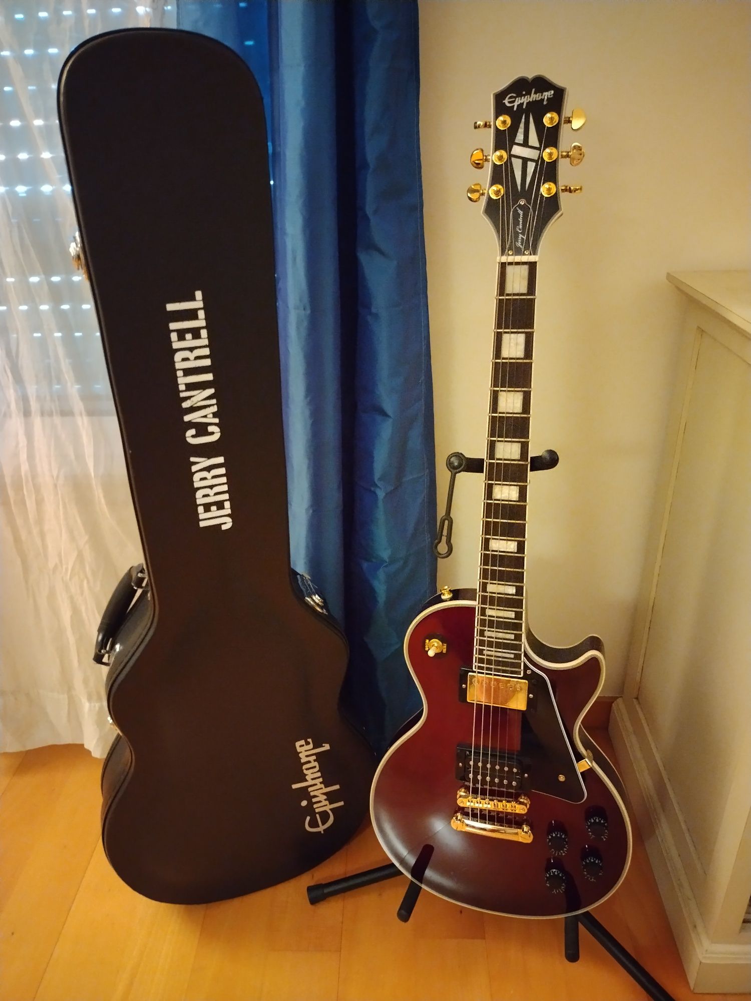 Epiphone Jerry Cantrell Les Paul custom+case nova