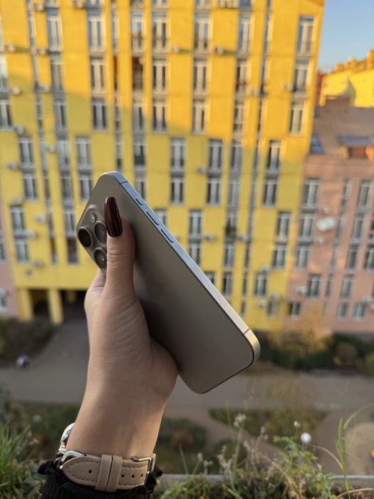 98% Аккум iPhone 15 Pro 256Gb Natural Titanium Neverlock айфон про
