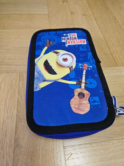 Nowy piórnik Minionki z zestawem kredek