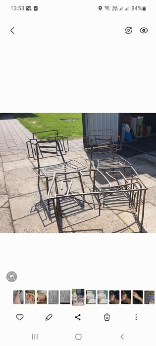 Dwa krzesła i stolik metaloplastyka