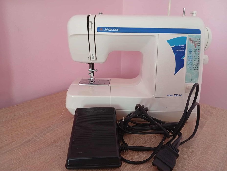 електромеханічна швейна машина Jaguar XR-14
