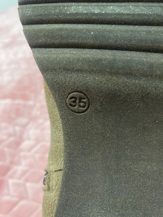 Botas castanhas de mulher