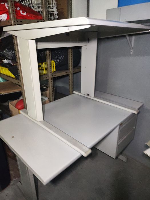 4 Secretarias de Escritório em Excelente estado