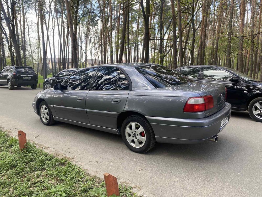 Opel Omega 2001 2.2 мех Газ Идеал