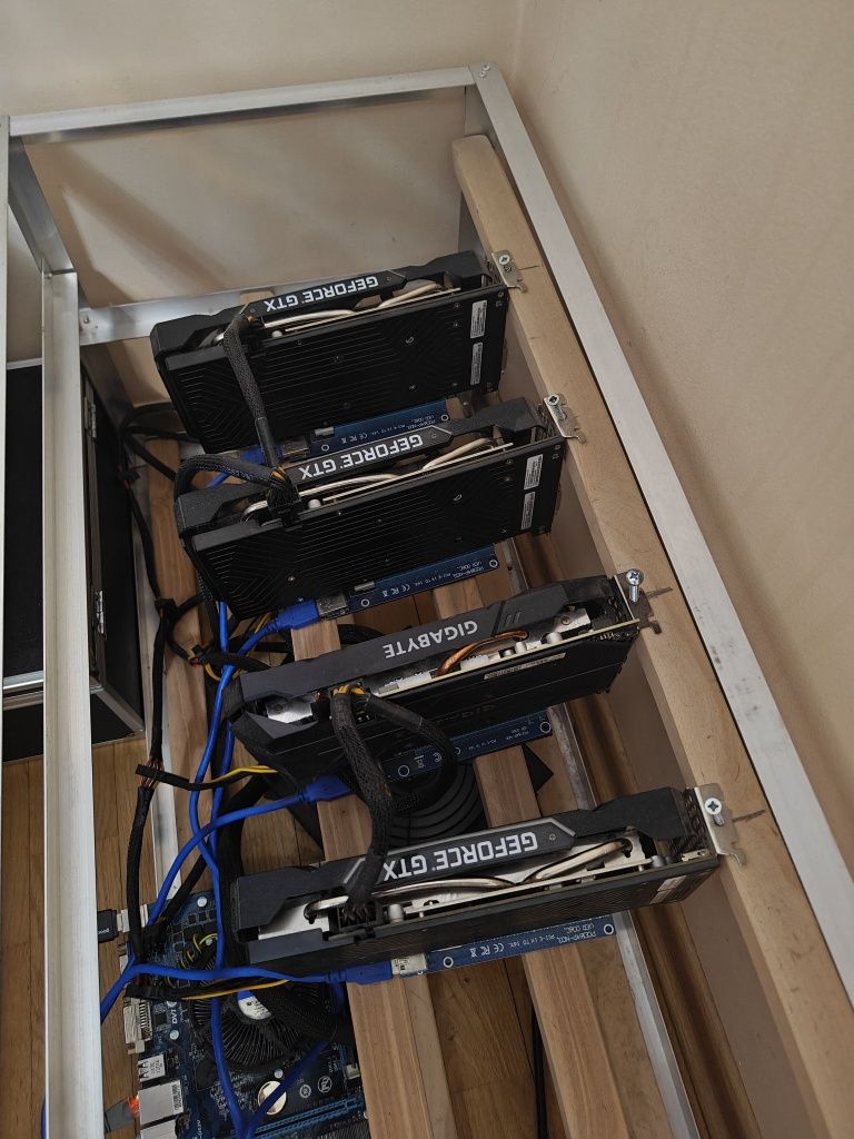 Gigabyte + Palit 1660 super