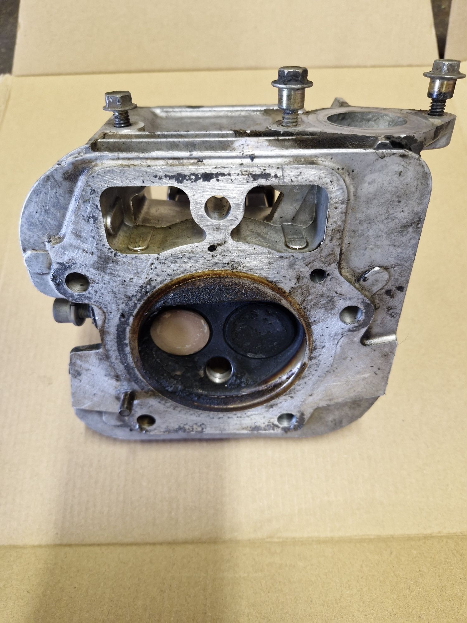 Głowica cylindra Briggs&Stratton Intek V-Twin oryginał
