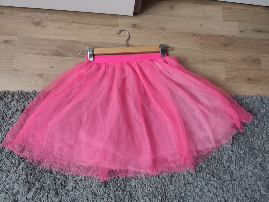 Tiulowa spódniczka dla dziewczynki na balet H&M Sport r. 122/128