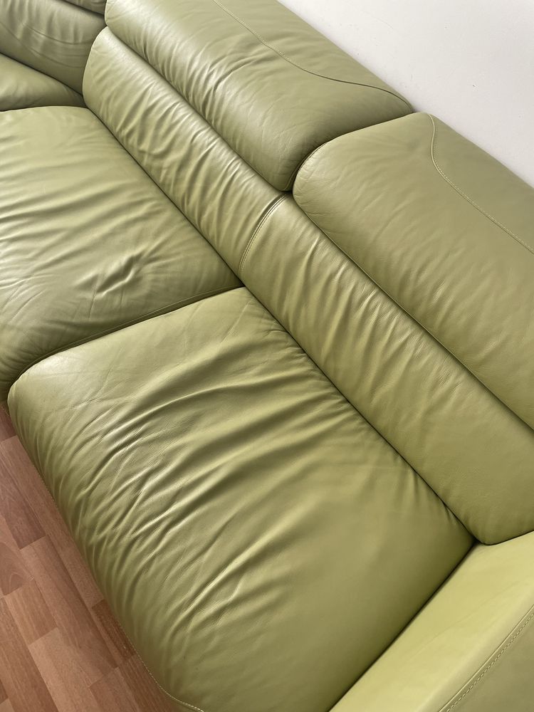 Narożnik i pufa Atalntis w kolorze pistachio