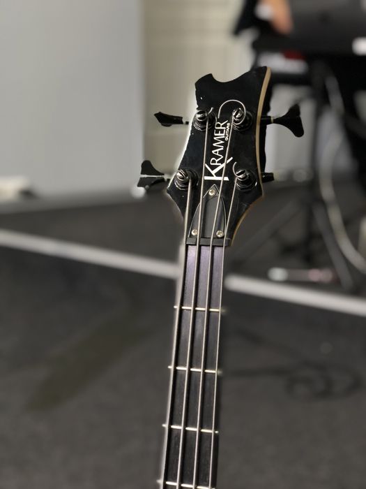 KRAMER Disciple D-1 Bass Used Black/Red