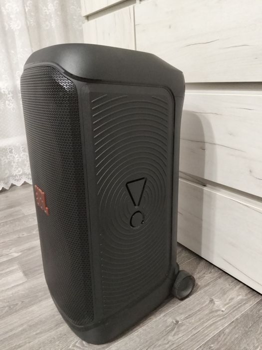 Продам jbl partybox 320