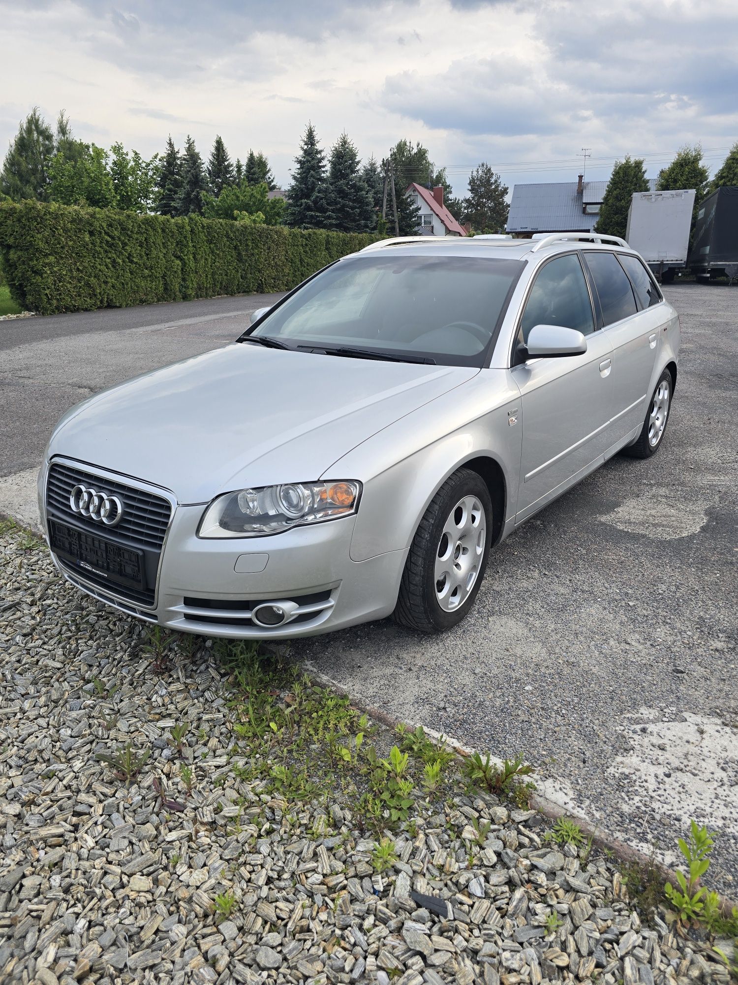 Audi A4  2007r 301000km