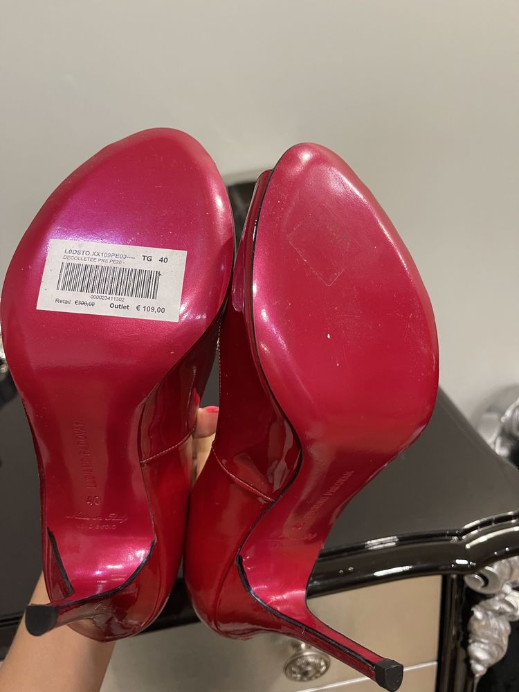 Туфлі червоні бренд Італія,нові 40 розмір на 39,5