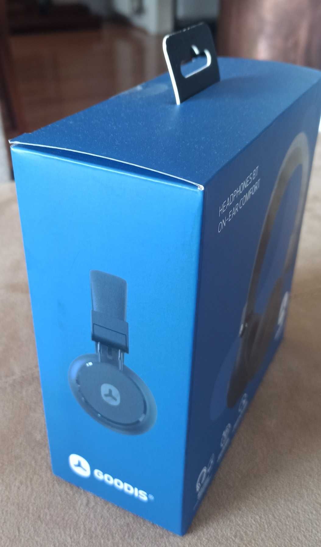 Auscultadores Bluetooth Goodis - novos em caixa selada