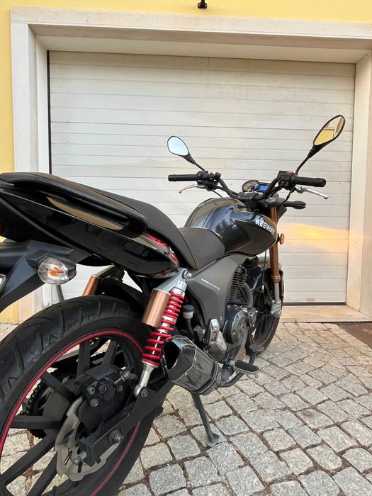 Keeway RKV 125, ano 2017