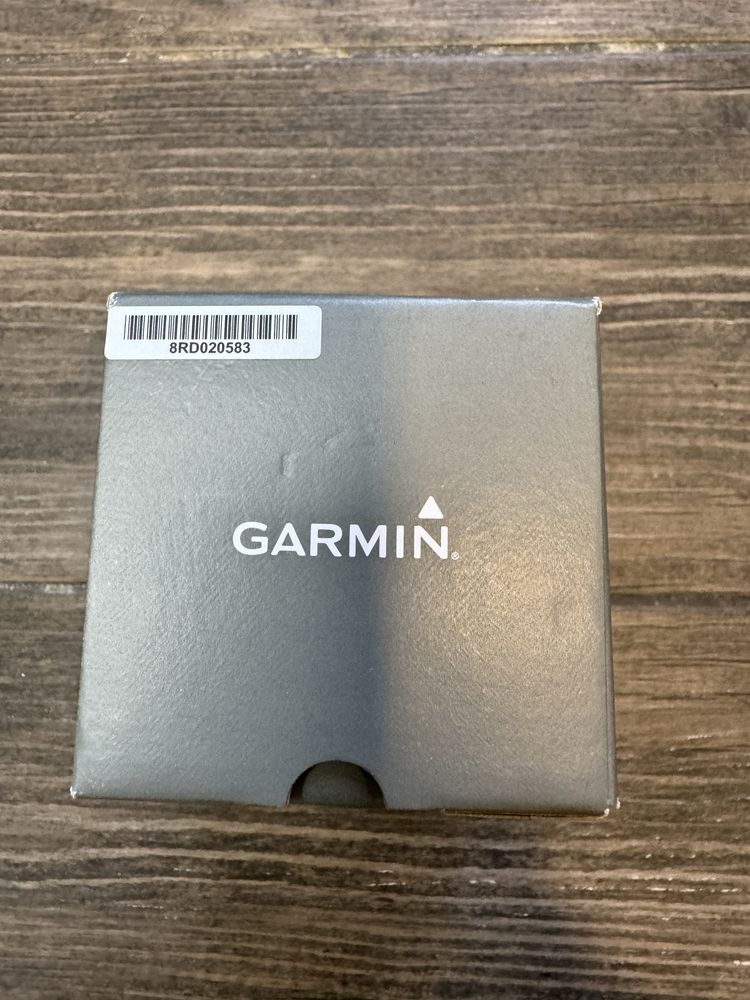 Garmin VivoacTIVE 6 новий