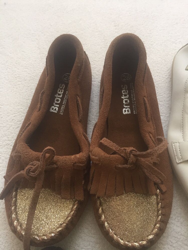 Sapatos menina Natal t27/28 novos