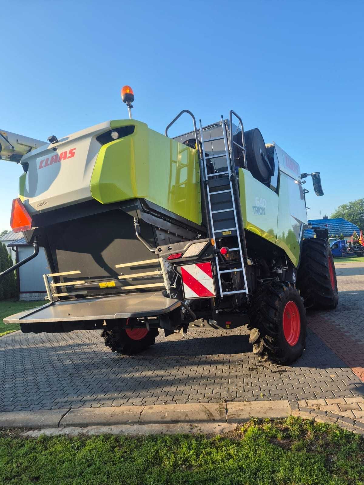 Kombajn CLAAS TRION 640 Rok 2024