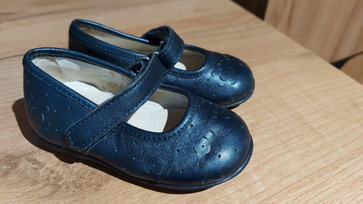 Eleganckie buciki balerinki Primigi r.20 dł.wkł.13.2 cm