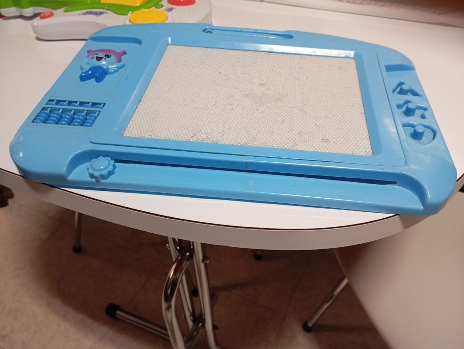 Baby Clementoni Dinossauro+ outros brinquedos