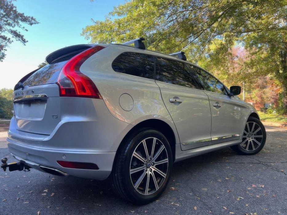 Volvo XC60 T5 Premier      2015