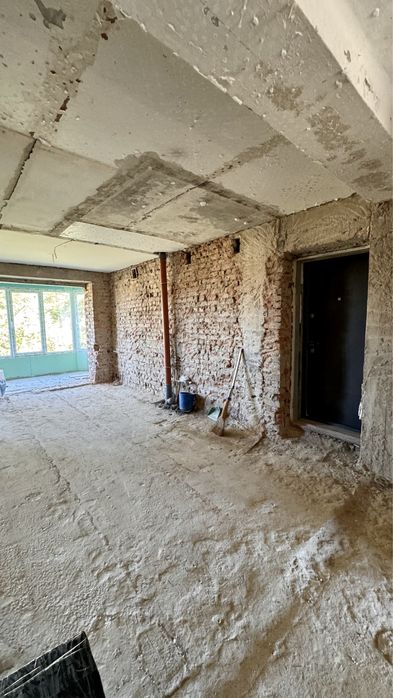 Продам 3-комнатную квартиру с кухней гостиной р-н 9 школа