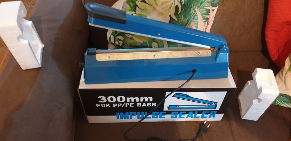Maquina selar/lacrar/fechar sacos plásticos Celar 30 centímetr