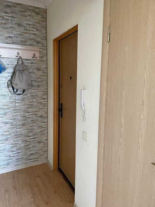 3-к Півд-Захід,нове планування косметичний ремонт!!