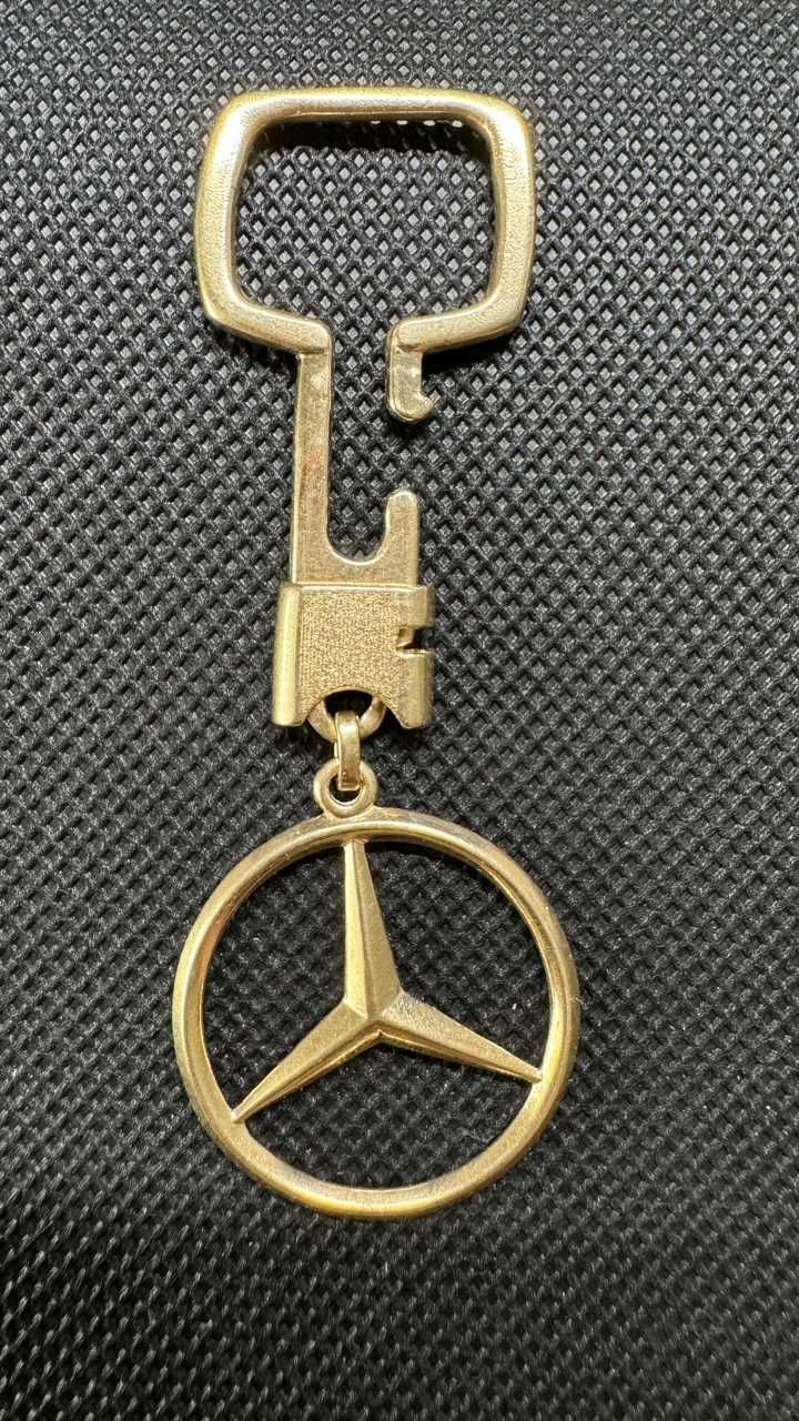 Brelok do kluczy MERCEDES Złoty 583, Waga: 14,35g