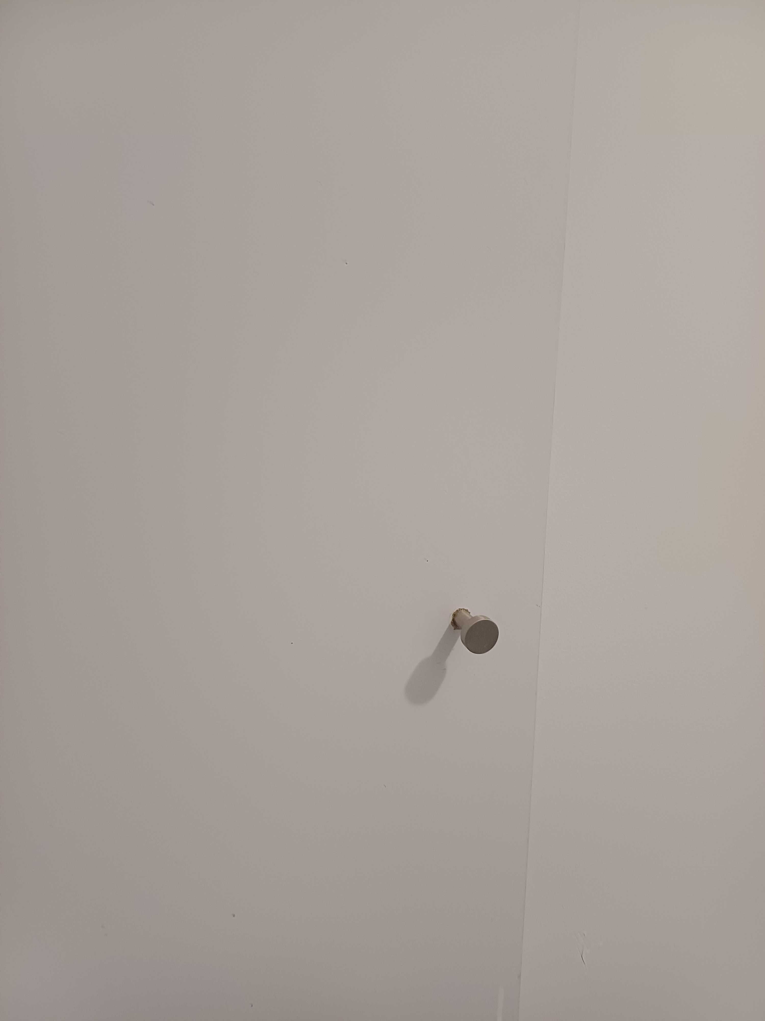 Drzwi przesuwne białe, solidne, stabilne na szynie 67x205cm