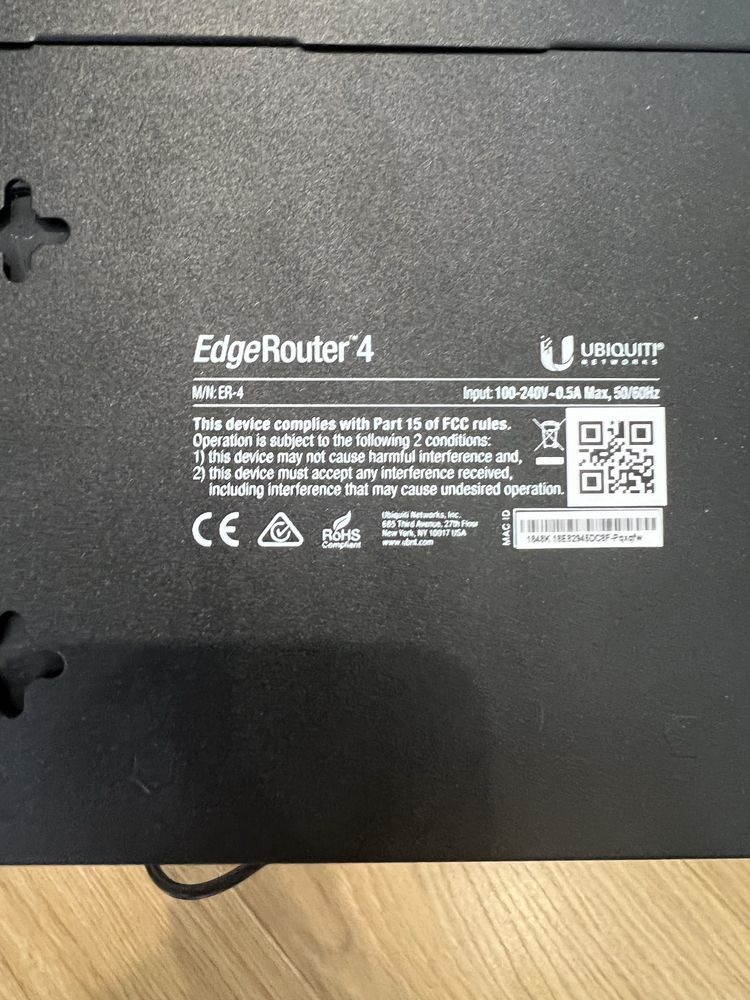 Роцтери EdgeRouter 4 (ER-4) Ubiquiti Networks