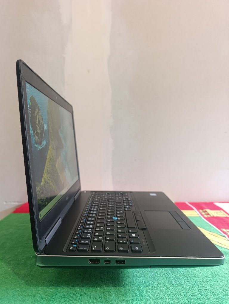 Dell Precision 7510 (i7 6th - 16GB RAM - 1TB SSD - Nvidia M2000M 4GB)