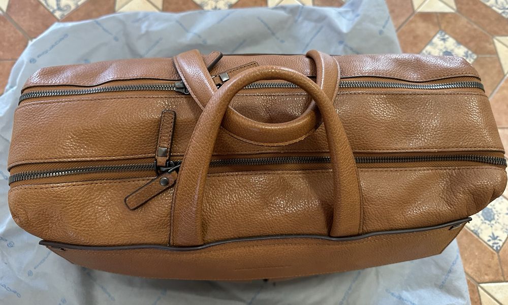 Новый кожаный портфель Piquadro. Привезен из Италии