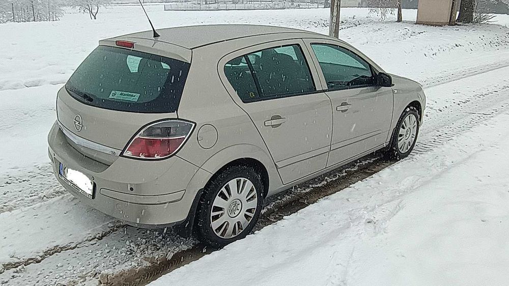 Opel Astra H 1.6 Benzyna 115 km,Salon Polska