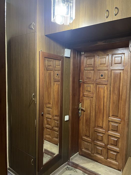 Продам прихожую  б/у