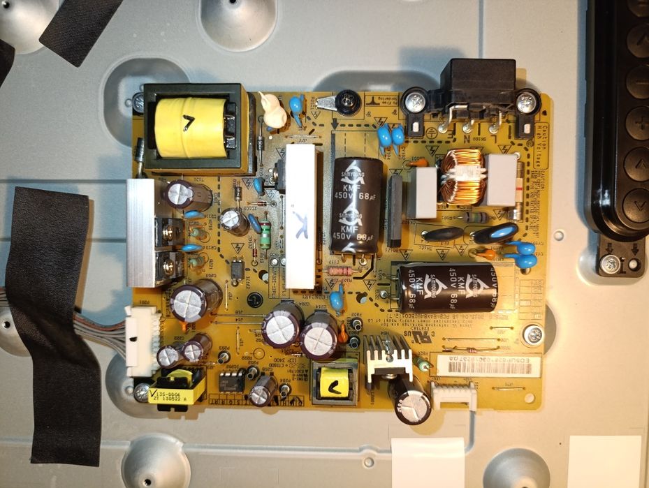 Телевізор LG32LN541U на запчастини