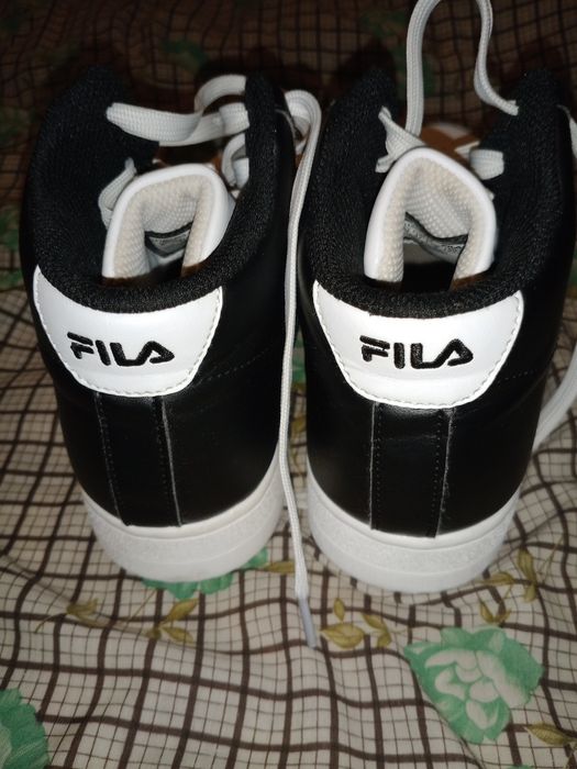 Sapatilhas fila 20€ N 37 em bom estado calsada 2 vezes