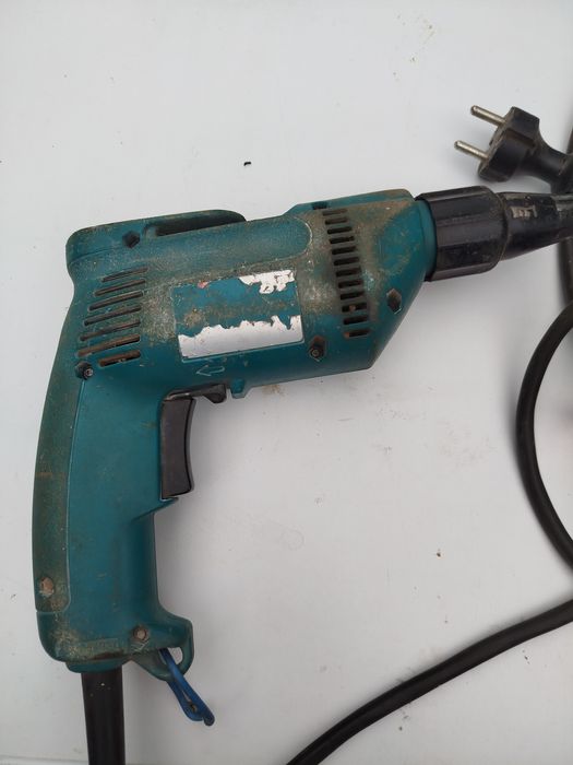 Шуруповерт професійний макіта