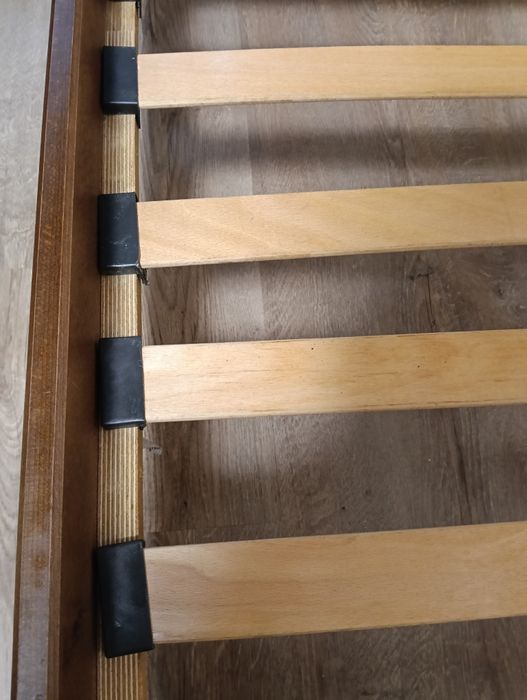 Ліжко односпальне