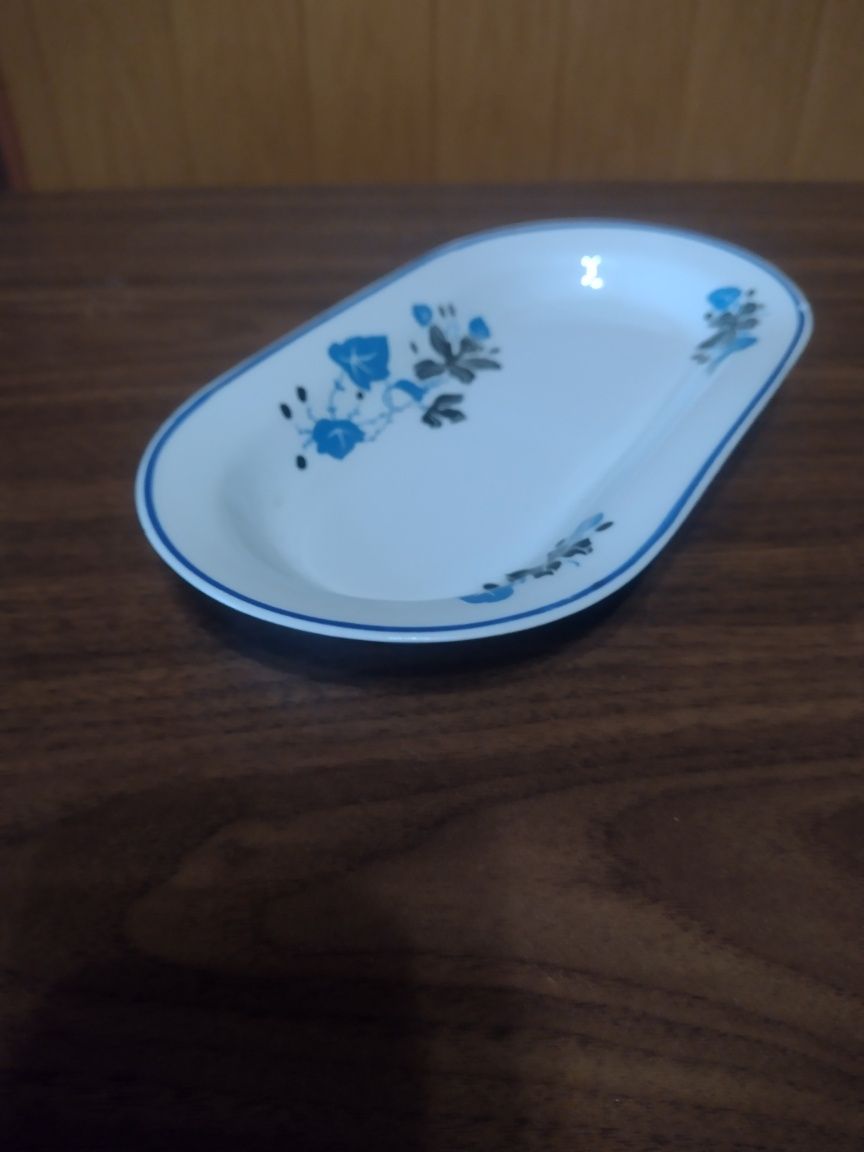 Półmisek owalny z polskiej porcelany lata PRL