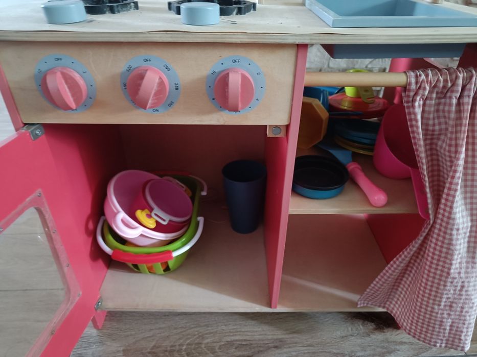 Kuchnia drewniana dla dzieci