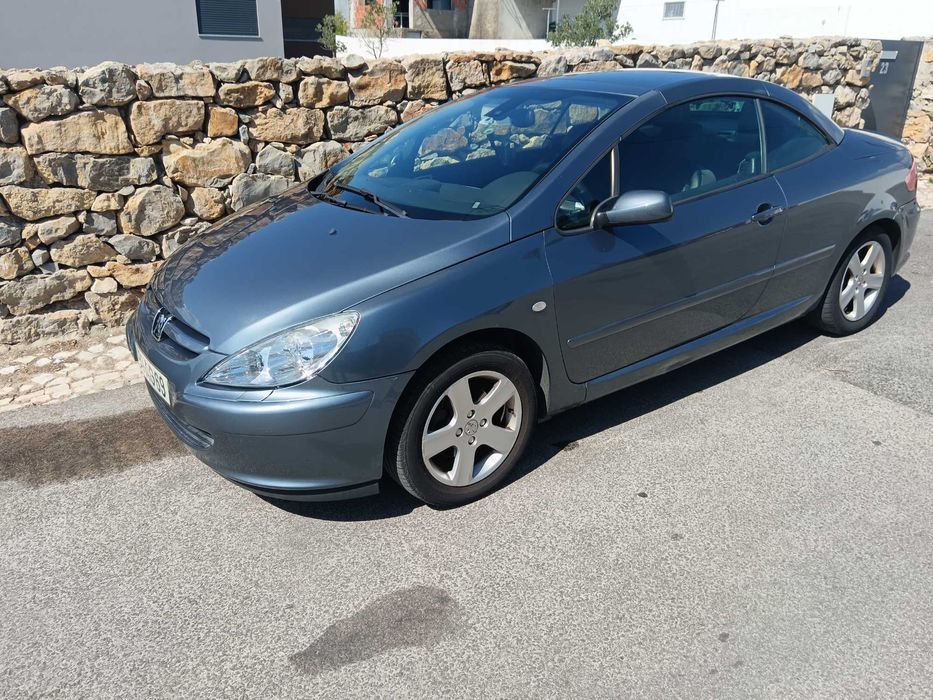 Descapotável estimado capota automática