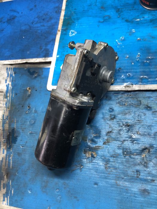 Моторчик дворников БМВ е39