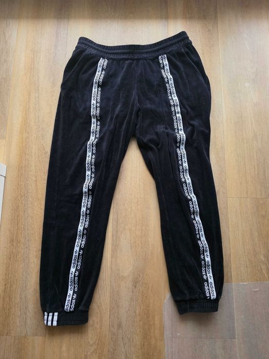 Spodnie dresowe/welurowe Adidas