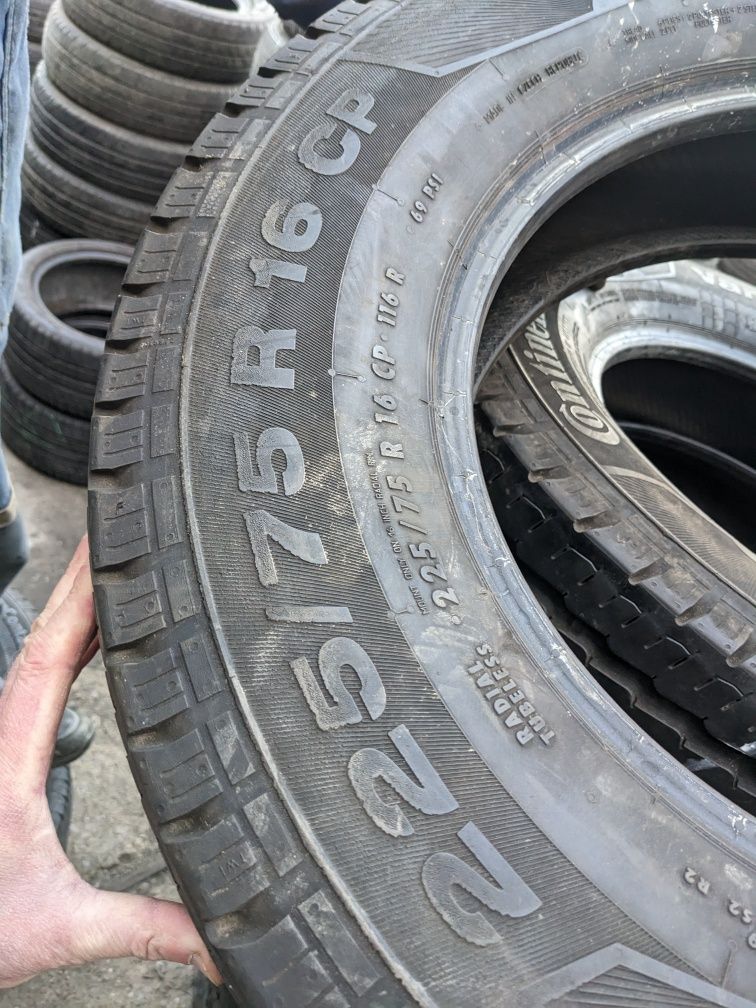 225/75R16C Continental
