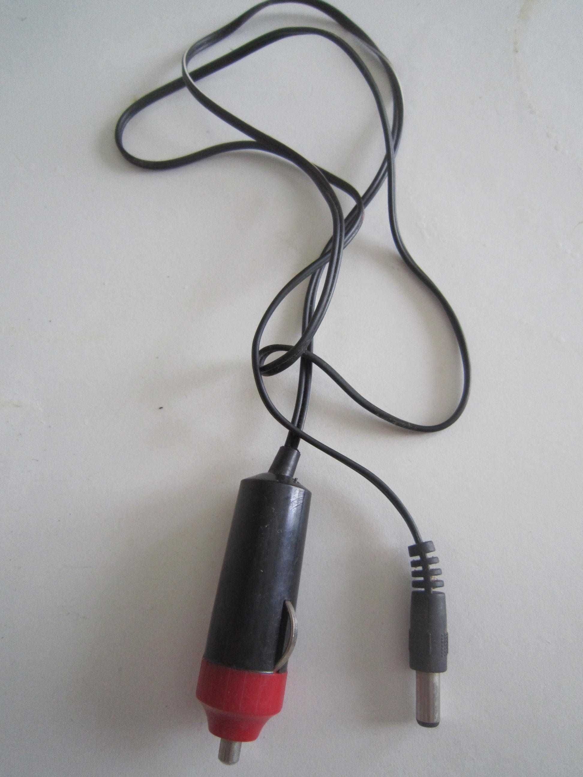 Carregador para arca frigorífica a partir de isqueiro de carro