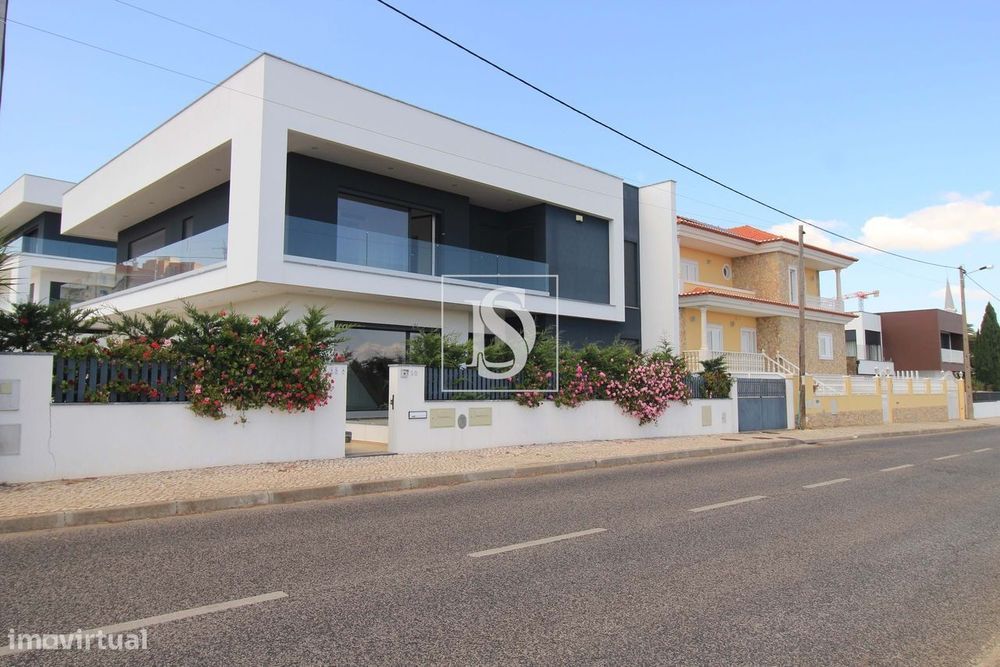 Moradia T5 na Paradela