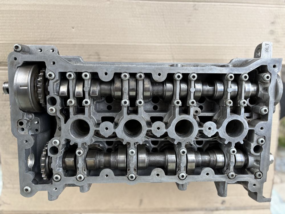 Головка блока ГБЦ Skoda SuperB,Audi A4 A6 C5,B6B7,VW Passat B5 ALT 2.0