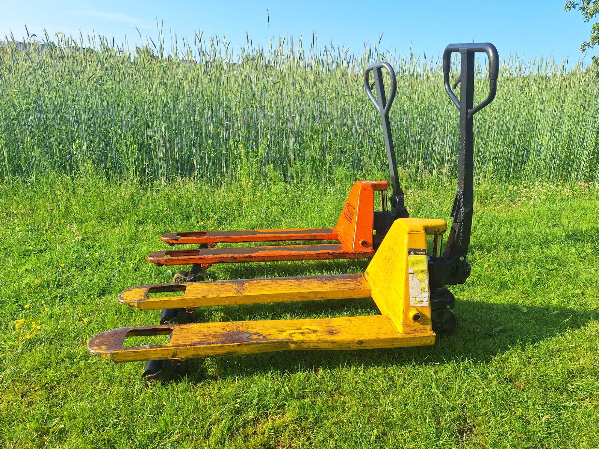 Ręczny wózek paletowy ( tzw. paleciak ) (2,5T)