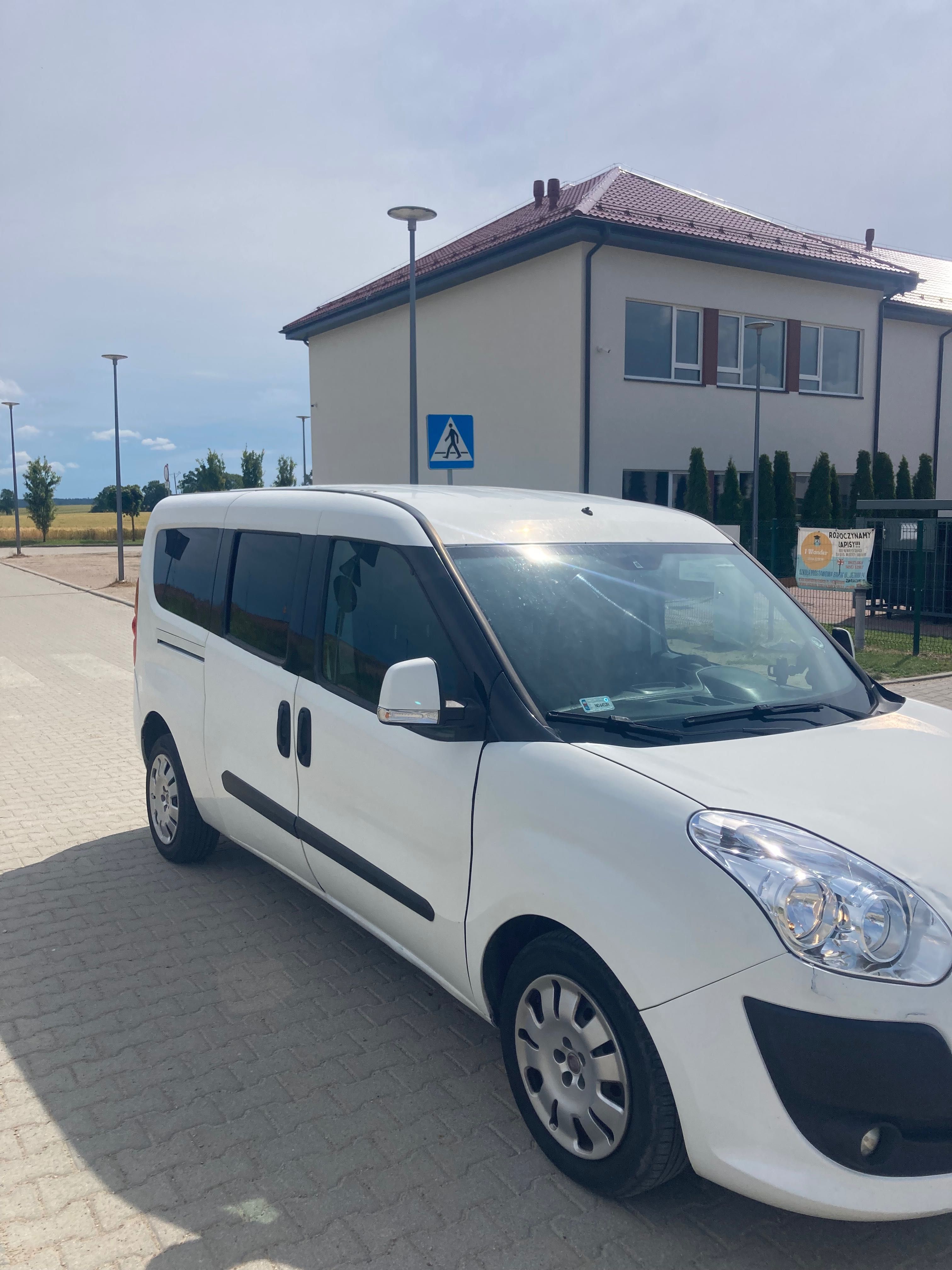 Samochód Fiat doblo